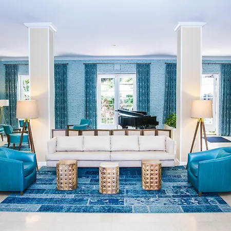 Dorchester Hotel & Suites